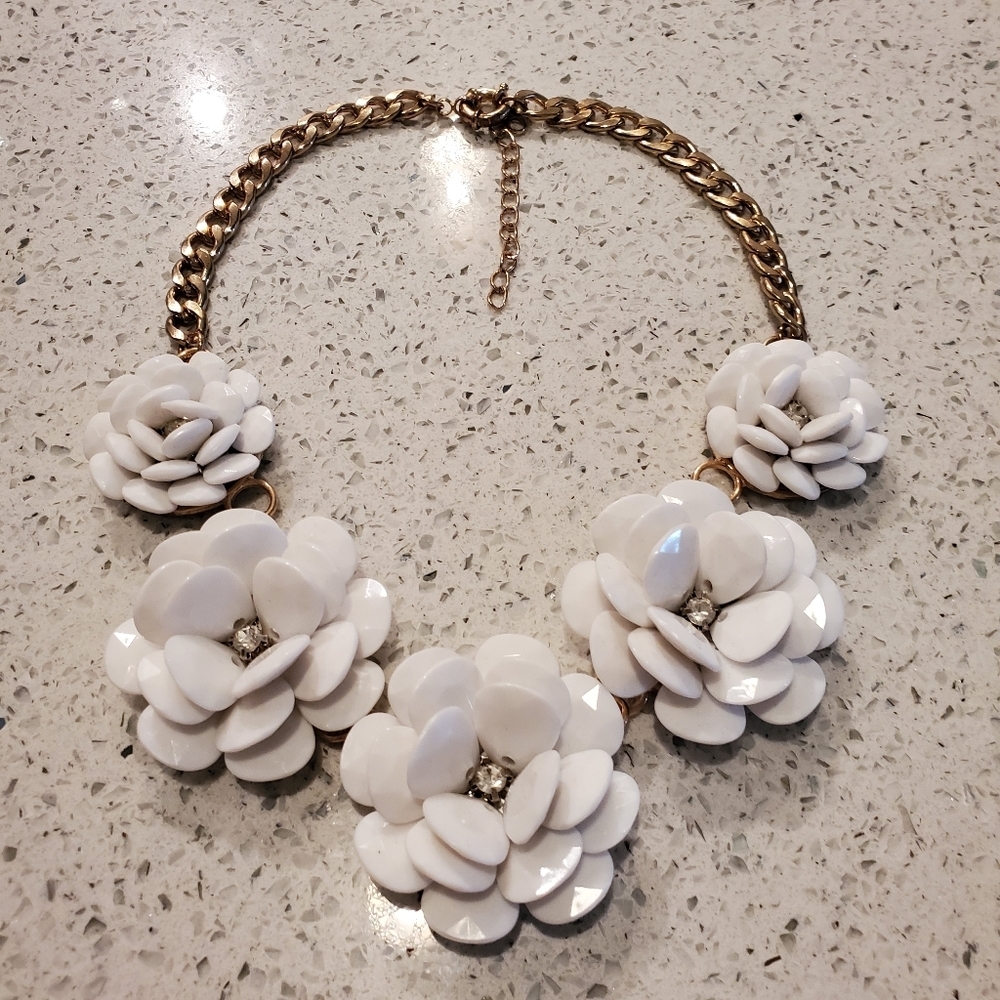 White Floral Bib Necklace Statement Rhinestones Botanical Preppy Gold Chain Link